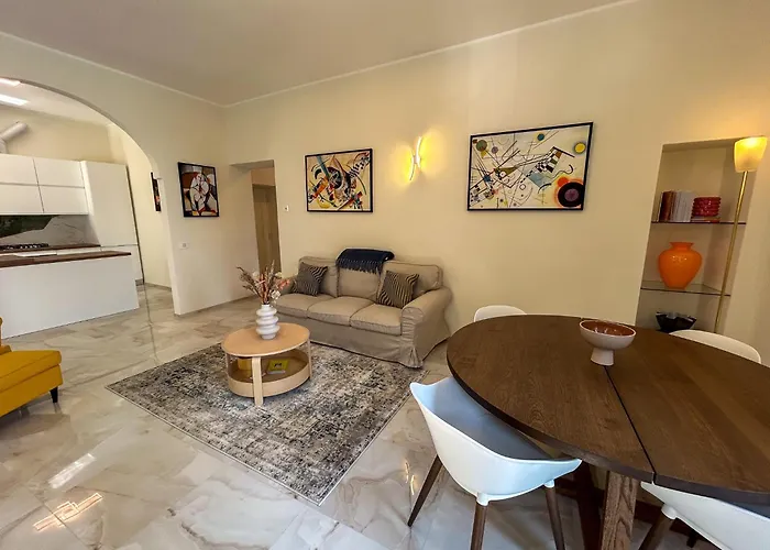 Giulia Appartement Dongo